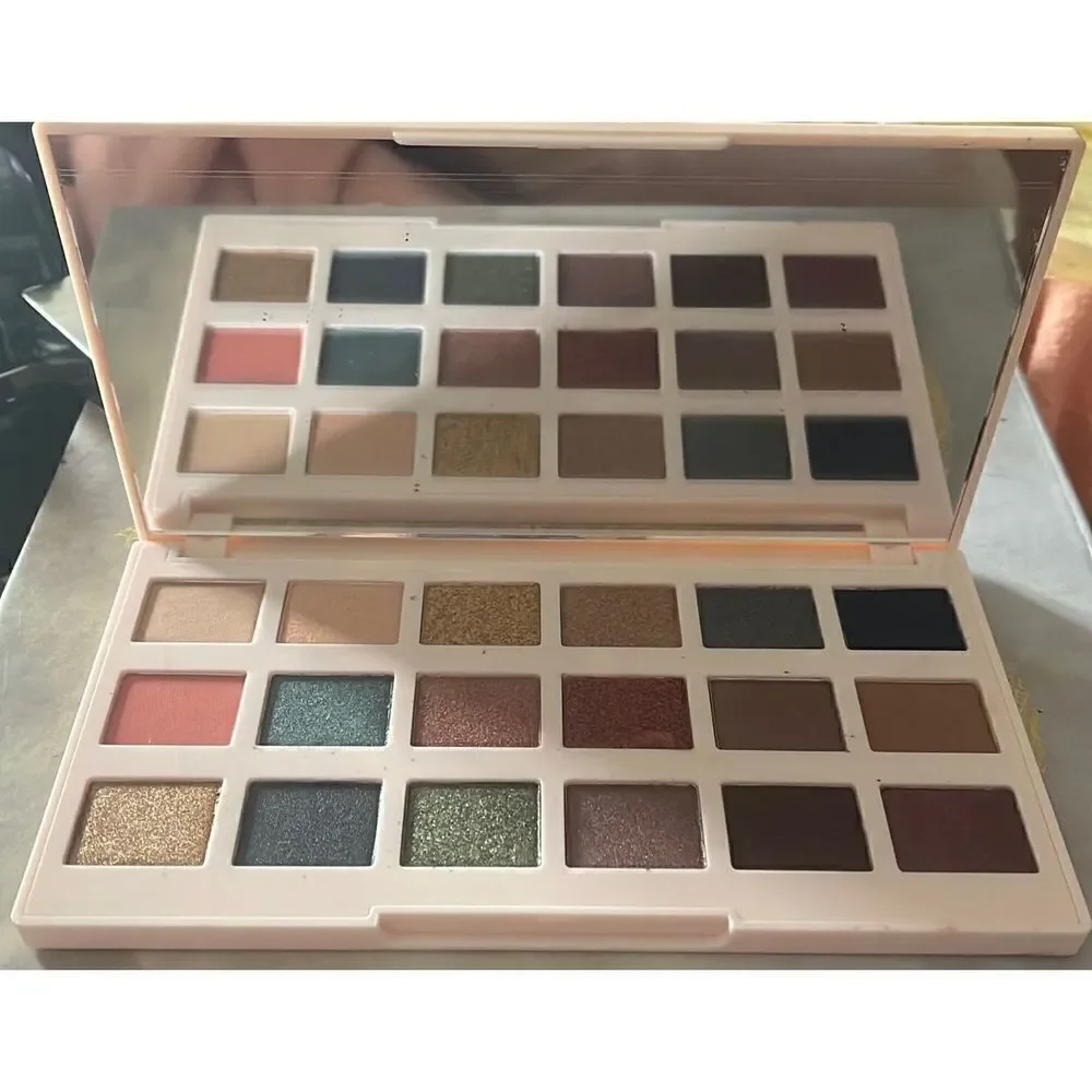 CIATE LONDON New England Vegan Autumn Eyeshadow Palette